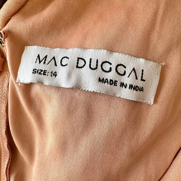 Mac Duggal Sequined Striped Sleeveless V Neck A Line Gown in Apricot - Size 14 - Picture 6 of 11